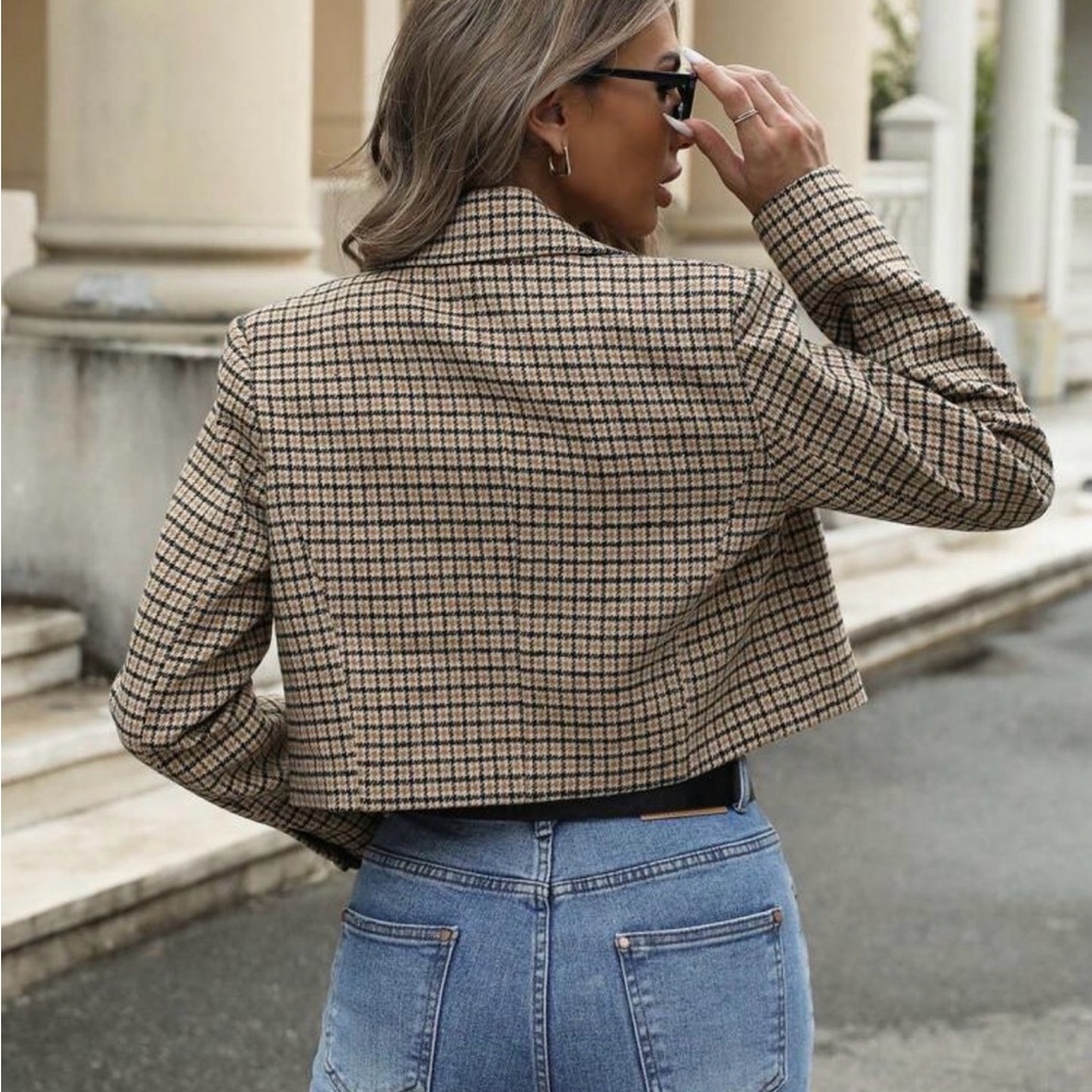 Chic Tan Plaid Cropped Blazer - Picture 4 of 4